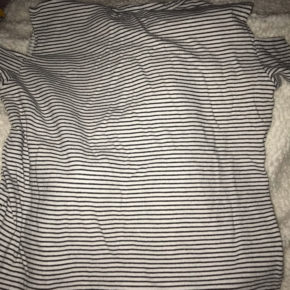 cute top! - Picture 2 of 3